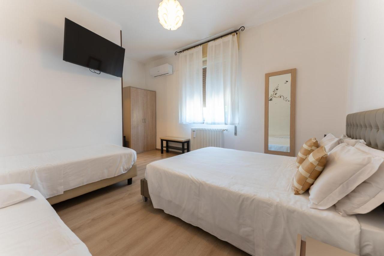 Hotel Benaco Mavras Πεσκιέρα ντελ Γκάρντα Εξωτερικό φωτογραφία