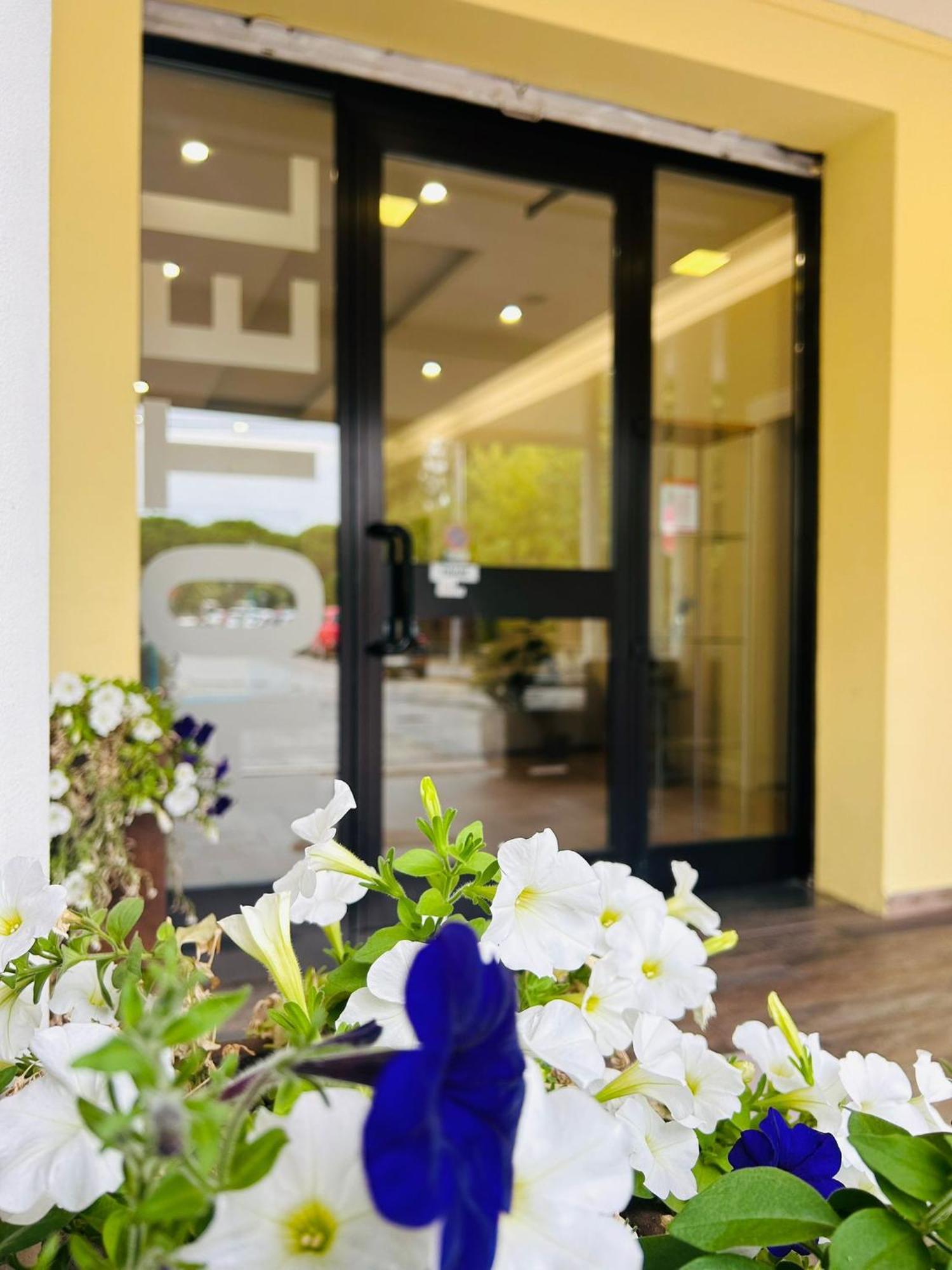 Hotel Benaco Mavras Πεσκιέρα ντελ Γκάρντα Εξωτερικό φωτογραφία