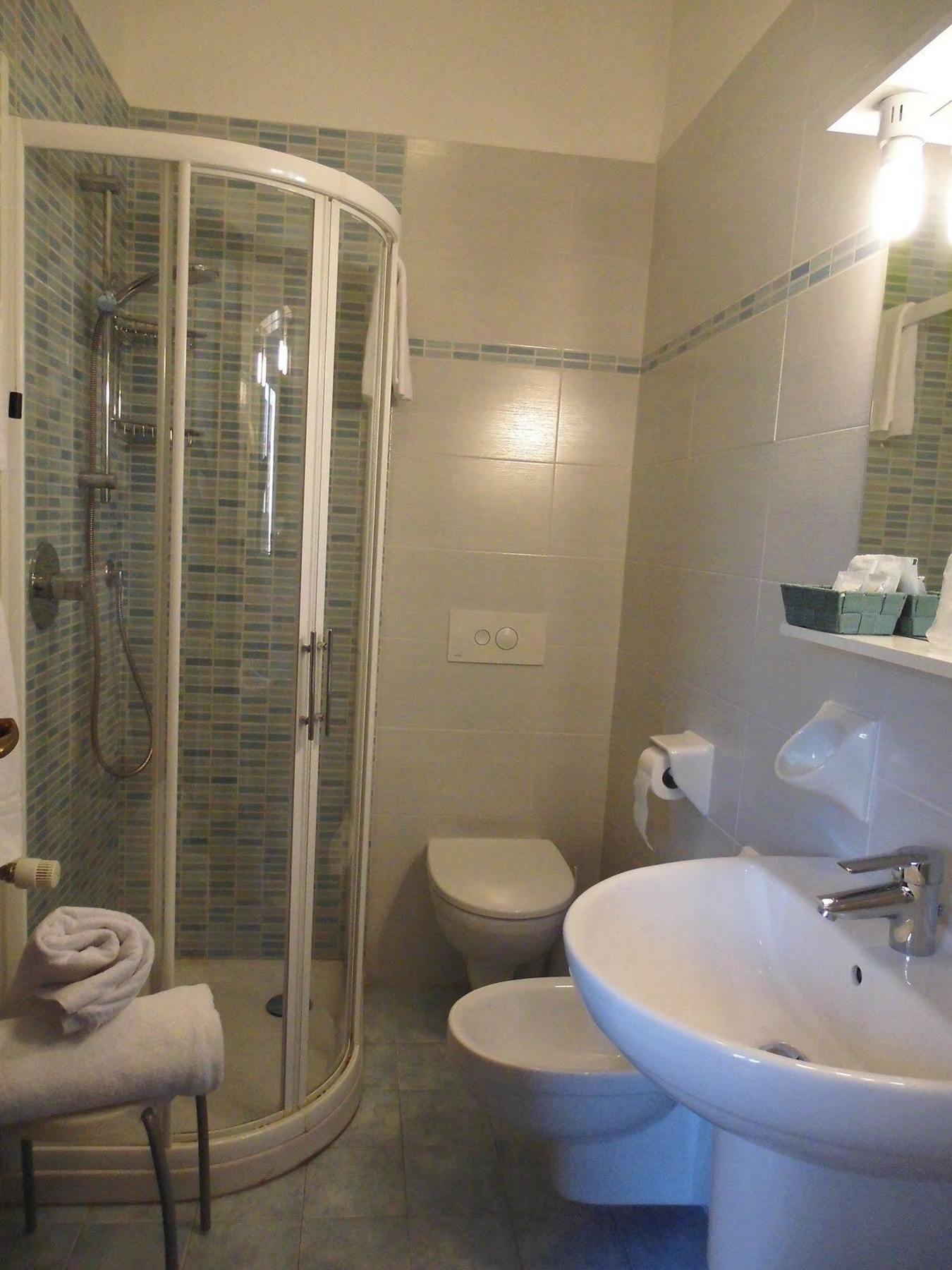 Hotel Benaco Mavras Πεσκιέρα ντελ Γκάρντα Εξωτερικό φωτογραφία